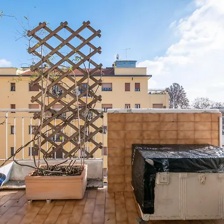Lejlighed Isola M5 Elegance Two Minutes From The Metro