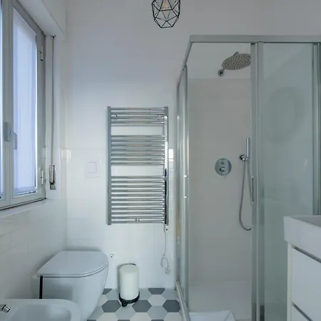 Isola M5 Elegance Two Minutes From The Metro Lejlighed *