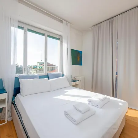 Isola M5 Elegance Two Minutes From The Metro Lejlighed